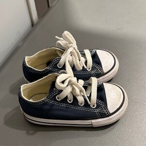 Converse toddler size 6
